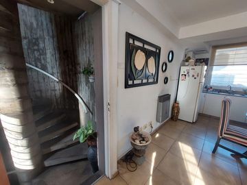 Casa en  venta de dormitorios en planta alta tipo duplex con terraza exclusiva apta crédito
