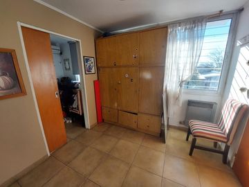 Casa en  venta de dormitorios en planta alta tipo duplex con terraza exclusiva apta crédito