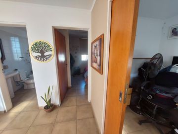Casa en  venta de dormitorios en planta alta tipo duplex con terraza exclusiva apta crédito