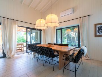 VENTA CASA COSTA ESMERALDA, BARRIO DEPORTIVA, LOTE 387, 5 AMBIENTES