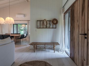 VENTA CASA COSTA ESMERALDA, BARRIO DEPORTIVA, LOTE 387, 5 AMBIENTES