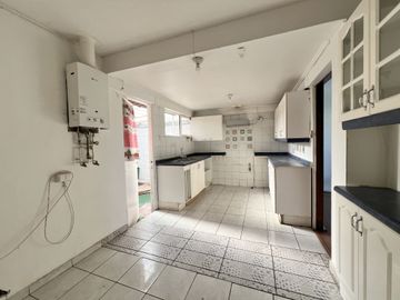 A 2 CUADRAS DEL COLEGIO ALIANZA FRANCESAS