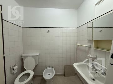 DEPARTAMENTO 2 AMBIENTES CON DEPENDENCIA Y 2 BAÑOS