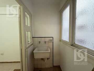 DEPARTAMENTO 2 AMBIENTES CON DEPENDENCIA Y 2 BAÑOS