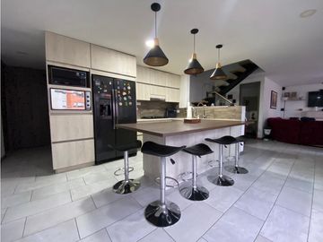 Penthouse en venta en Envigado loma del Esmeraldal precio Oportunidad