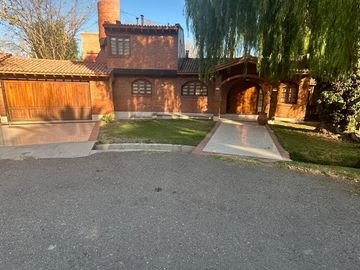 VENTA CASA BARRIO PRIVADO CHACRAS DE CORIA MENDOZA