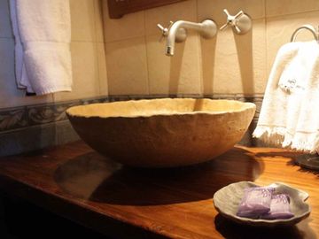 POSADA EN VENTA EN CHACRAS DE CORIA