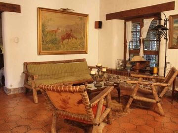 POSADA EN VENTA EN CHACRAS DE CORIA