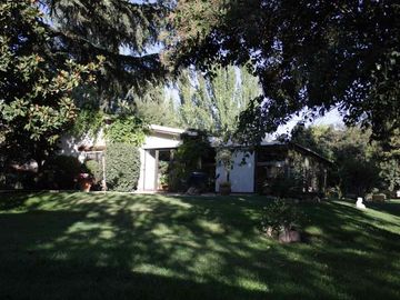 POSADA EN VENTA EN CHACRAS DE CORIA