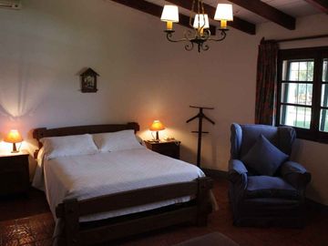 POSADA EN VENTA EN CHACRAS DE CORIA