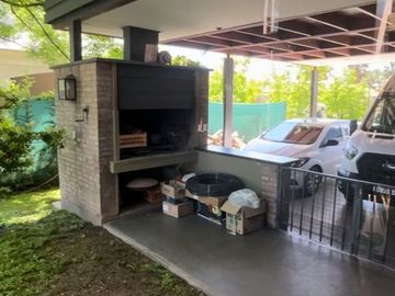 VENTA CASA Bº PUEYRREDON - CHACRAS LUJÁN DE CUYO