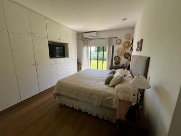 VENTA CASA Bº PUEYRREDON - CHACRAS LUJÁN DE CUYO