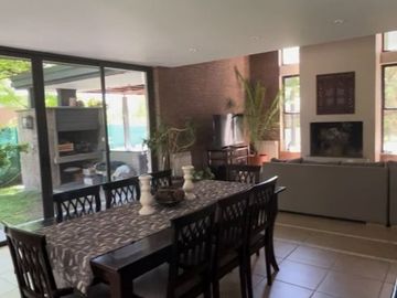 VENTA CASA Bº PUEYRREDON - CHACRAS LUJÁN DE CUYO