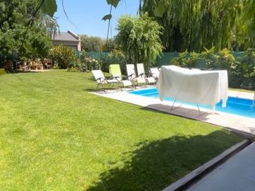 VENTA CASA Bº PUEYRREDON - CHACRAS LUJÁN DE CUYO