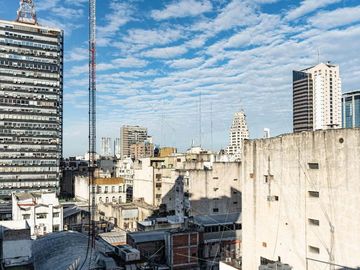 Venta departamento duplex 2 amb Microcentro