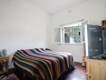 CASA 5 AMB VENTA PATERNAL LOTE PROPIO PARQUE
