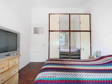 CASA 5 AMB VENTA PATERNAL LOTE PROPIO PARQUE