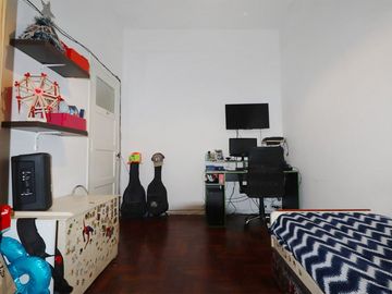 CASA 5 AMB VENTA PATERNAL LOTE PROPIO PARQUE
