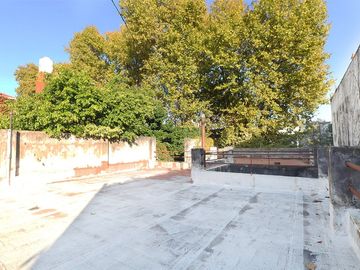 CASA 5 AMB VENTA PATERNAL LOTE PROPIO PARQUE