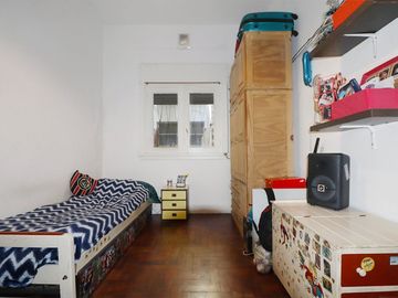 CASA 5 AMB VENTA PATERNAL LOTE PROPIO PARQUE