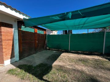 VENTA CASA 2 DORM VILLA SANTA CRUZ SOBRE RUTA 28