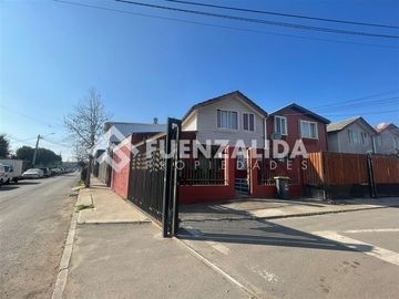 Casa en Venta en Altar de la Patria con Av. Cuatro Poniente