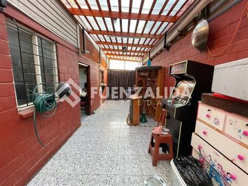 Casa en Venta en Altar de la Patria con Av. Cuatro Poniente
