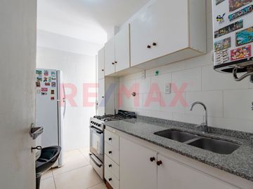 VENTA DEPTO 2 AMB CABALLITO CON TERRAZA Y PARRILLA