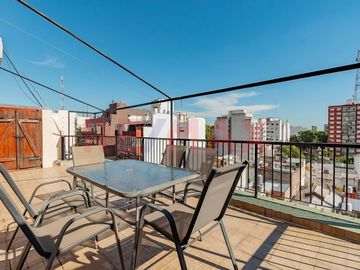 VENTA DEPTO 2 AMB CABALLITO CON TERRAZA Y PARRILLA