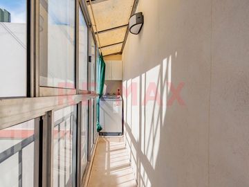VENTA DEPTO 2 AMB CABALLITO CON TERRAZA Y PARRILLA
