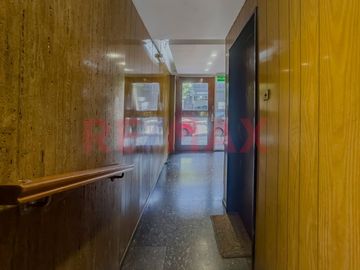 VENTA DEPTO 2 AMB CABALLITO CON TERRAZA Y PARRILLA