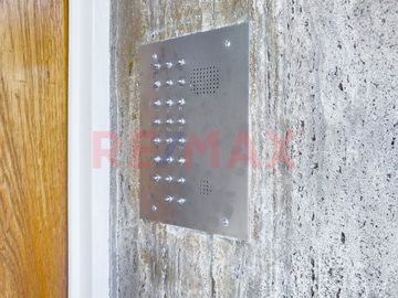 VENTA DEPTO 2 AMB CABALLITO CON TERRAZA Y PARRILLA
