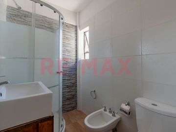 VENTA DEPTO 2 AMB CABALLITO CON TERRAZA Y PARRILLA