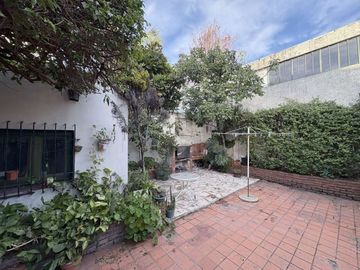 CASA DE 5 AMBIENTES VENTA C/PATIO PARRILLA PALOMAR