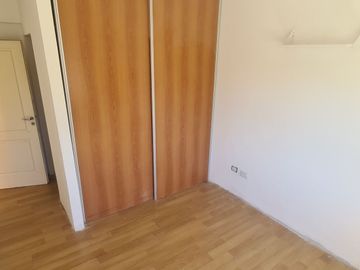 CASA 4 AMBIENTES EN VENTA MONTE GRANDE
