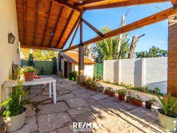 VENTA CASA Bo. PATAGONIA 2D APTA CRÉDITO