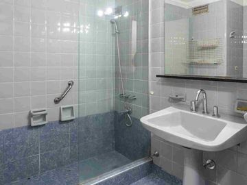 VENTA DPTO 5 AMBIENTES - UBICACIÓN EXCLUSIVA