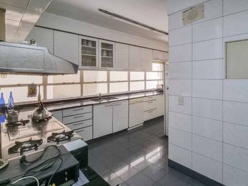 VENTA DPTO 5 AMBIENTES - UBICACIÓN EXCLUSIVA