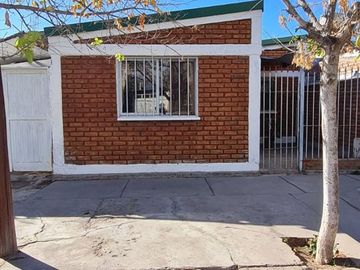 CASA EN VENTA EN B° PAULA ALBARRACÍN - PERDRIEL