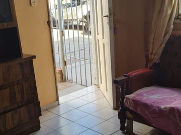 CASA EN VENTA EN B° PAULA ALBARRACÍN - PERDRIEL