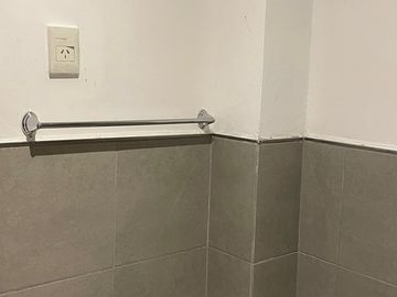 VENTA CASA TRES DORMITORIOS BARRIO ECHEVERRIA