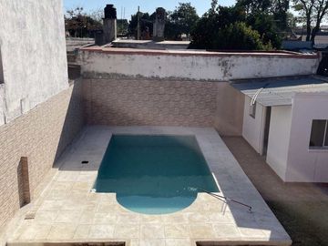 VENTA CASA TRES DORMITORIOS BARRIO ECHEVERRIA