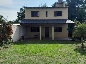 CASA 3 AMBIENTES EN VENTA BARRIO SANTA CLARA GOYA