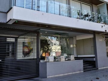 VENTA DE DEPARTAMENTO BARRIO BOMBAL GODOY CRUZ.