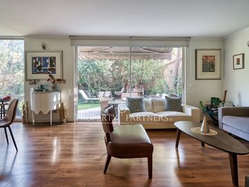 En condominio, a pasos de Vitacura, Colegio Manquehue