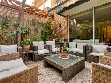 En condominio, a pasos de Vitacura, Colegio Manquehue