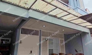 Rumah 2 lantai dekat Mayapada Hospital Jakarta Selatan