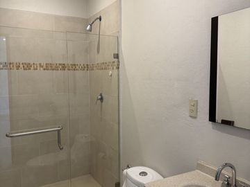 Casa en renta en Lucepolis coto club en milenio III. Queretaro