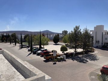 Casa en renta en Lucepolis coto club en milenio III. Queretaro