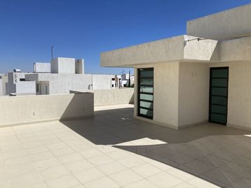 Casa en renta en Lucepolis coto club en milenio III. Queretaro